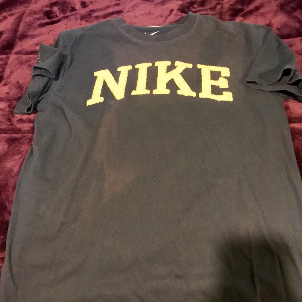 Navy blue tee